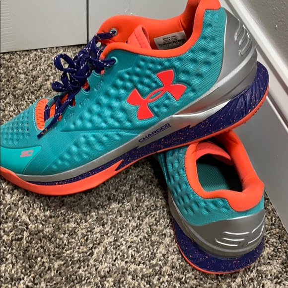 UA Stephen Curry - Picture 3 of 3